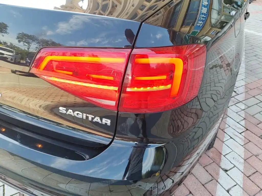 Volkswagen Sagitar — миниатюра 8