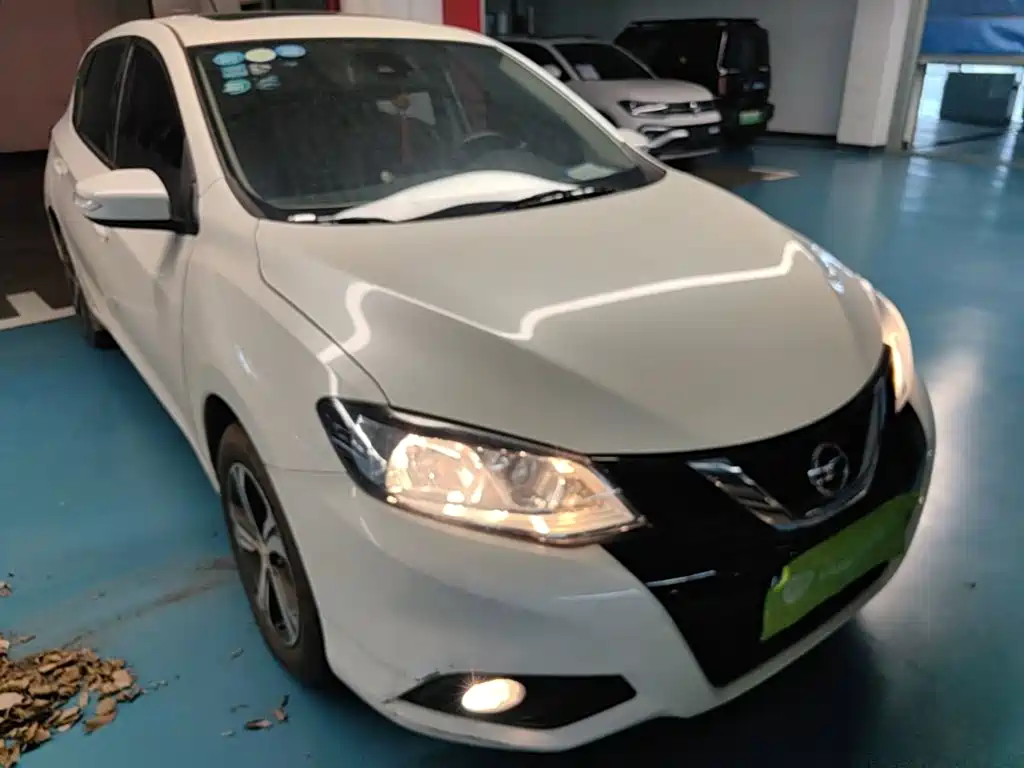 Nissan Tiida — миниатюра 4