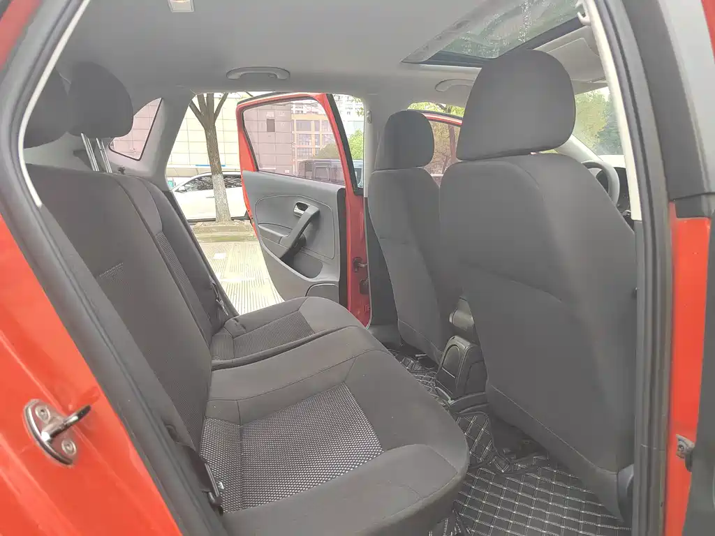 Volkswagen Polo — миниатюра 7
