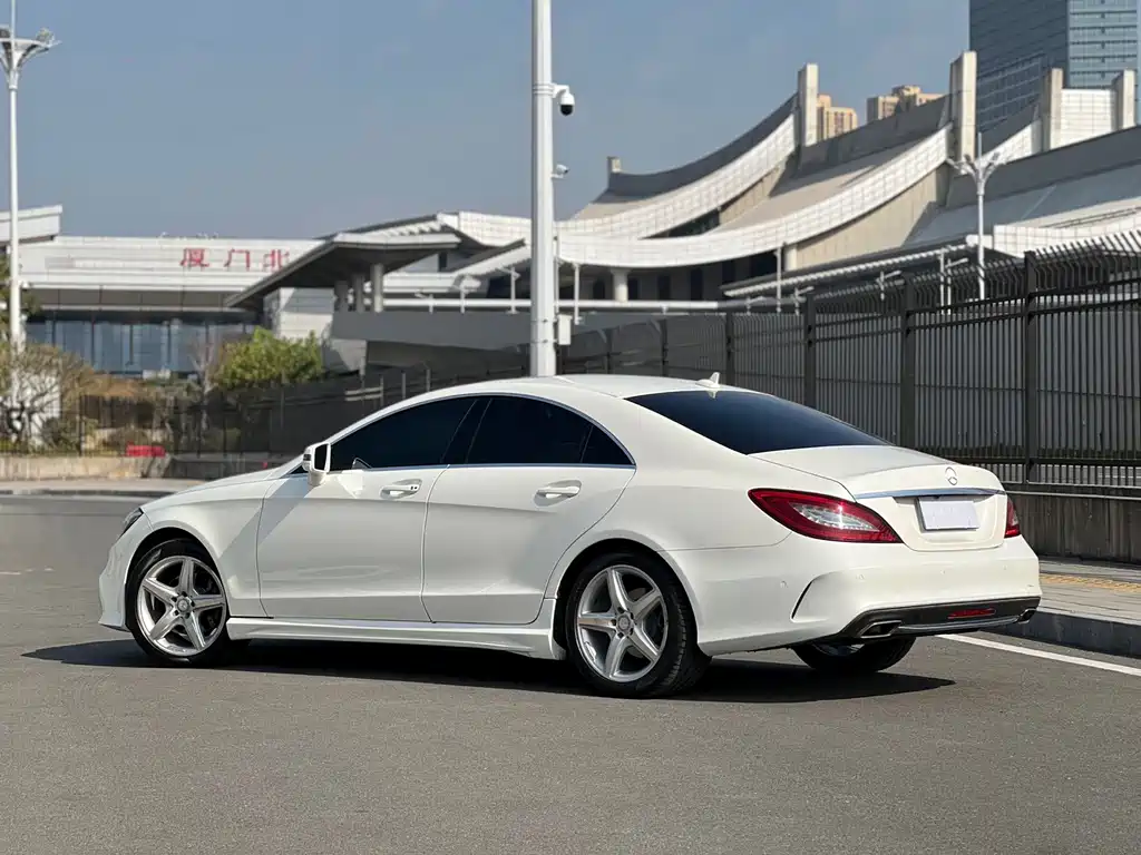 Mercedes-Benz CLS — миниатюра 4