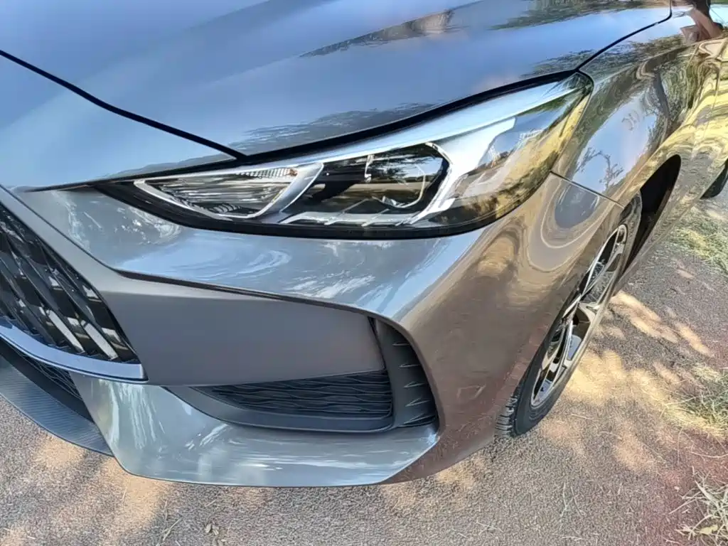 MG MG5 — миниатюра 24