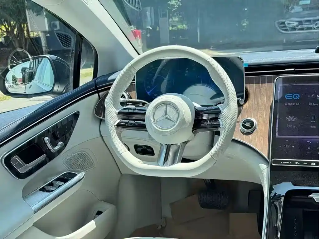 Mercedes-Benz EQE — миниатюра 2