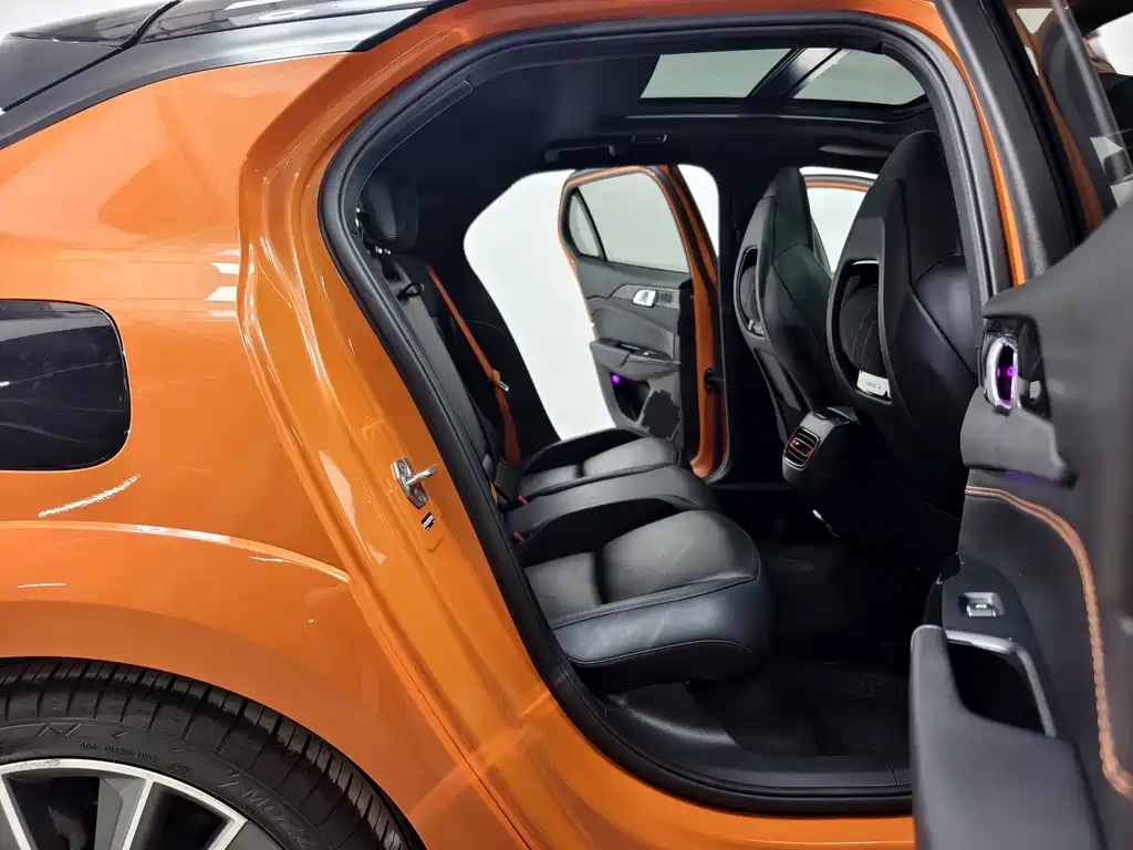 Lynk & Co 02 Hatchback — миниатюра 16