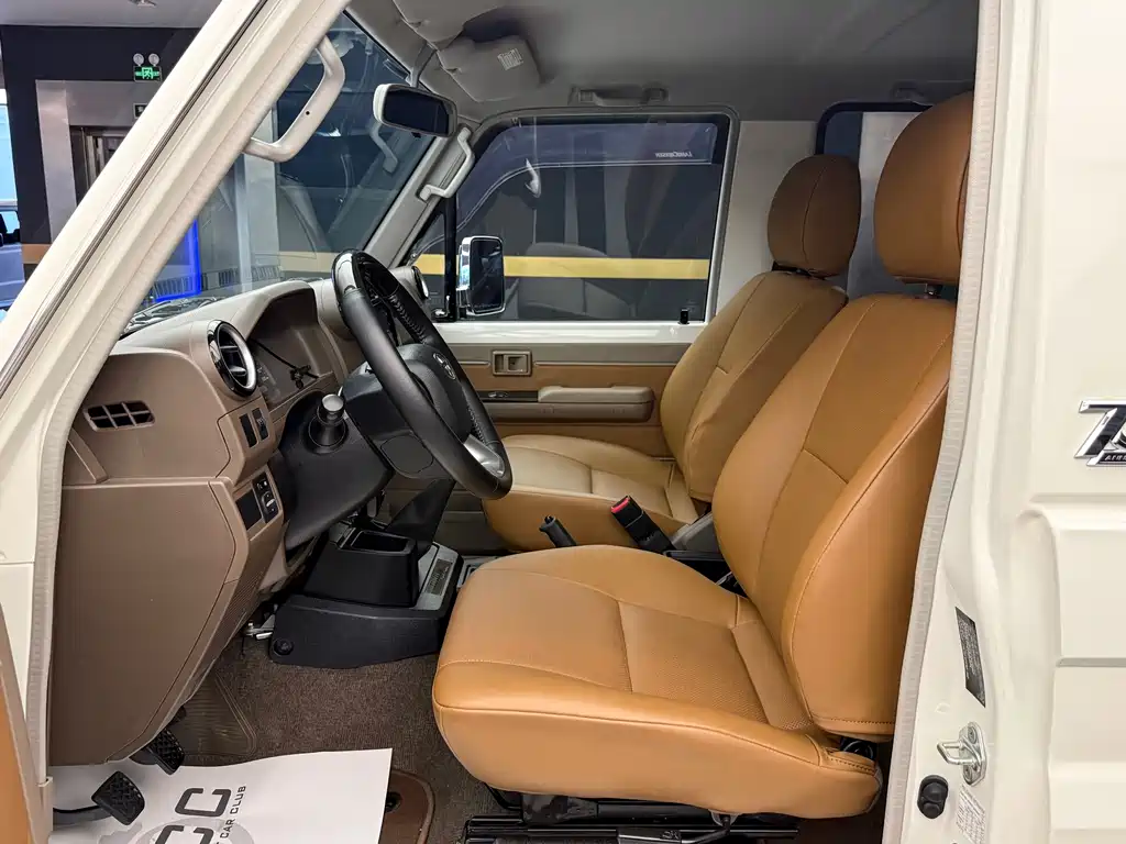 Toyota Land Cruiser — миниатюра 7