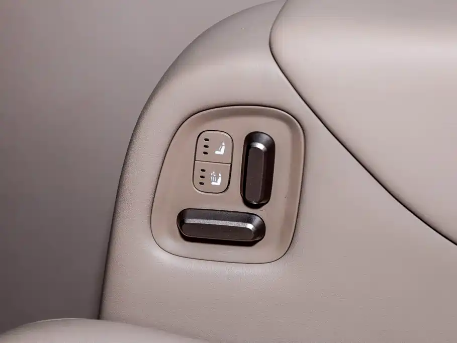 Li Auto Li MEGA — миниатюра 28
