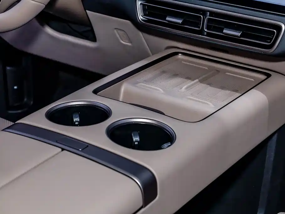Li Auto Li MEGA — миниатюра 33