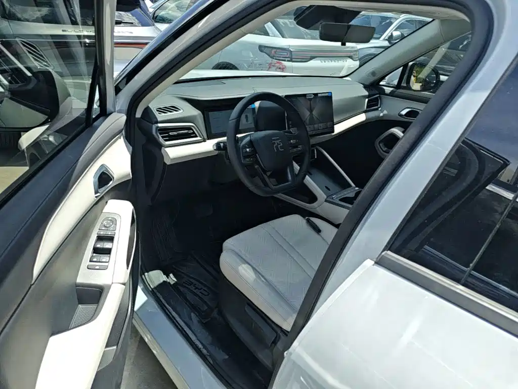 BYD Yuan UP — миниатюра 15