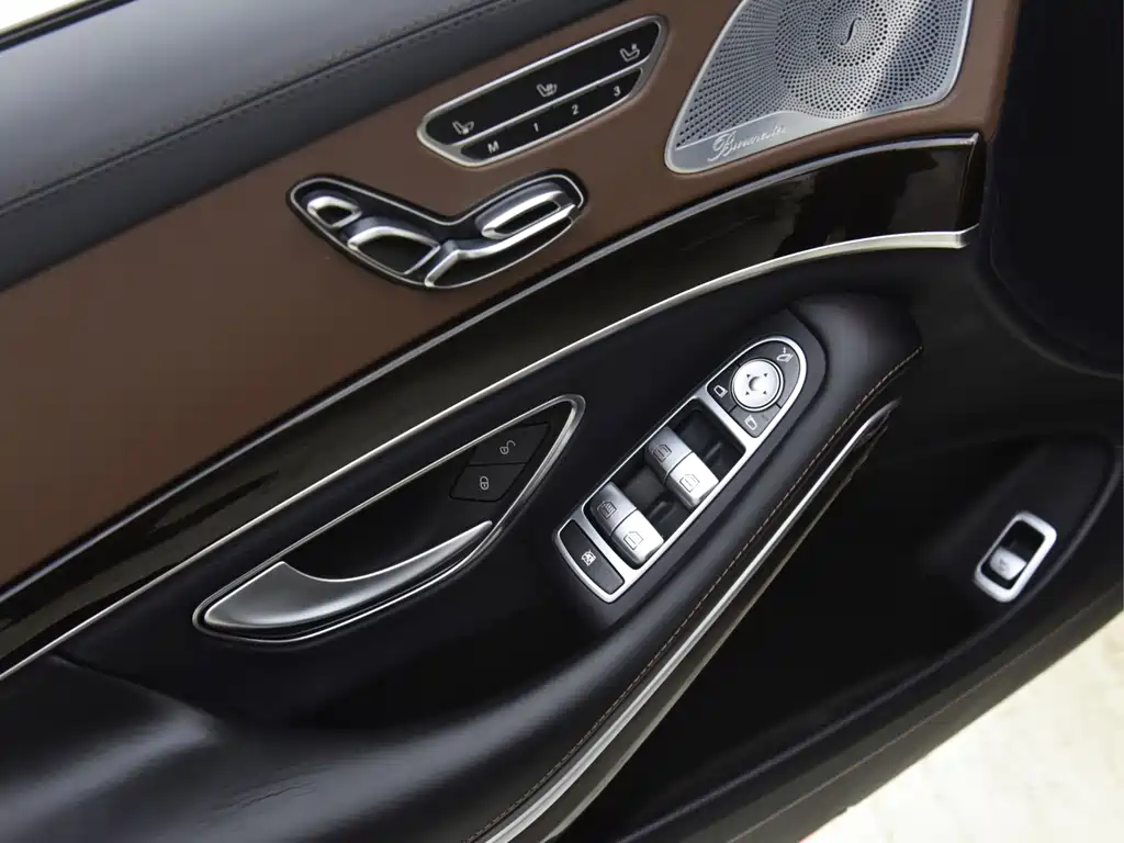 Mercedes-Benz S-Class — миниатюра 10