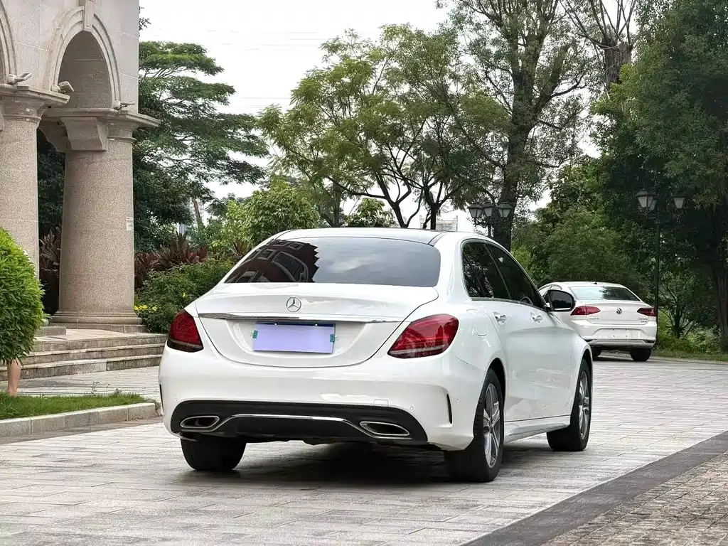 Mercedes-Benz C-Class — миниатюра 4