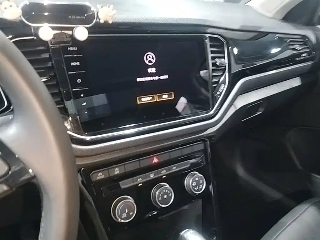 Volkswagen T-Roc — миниатюра 13