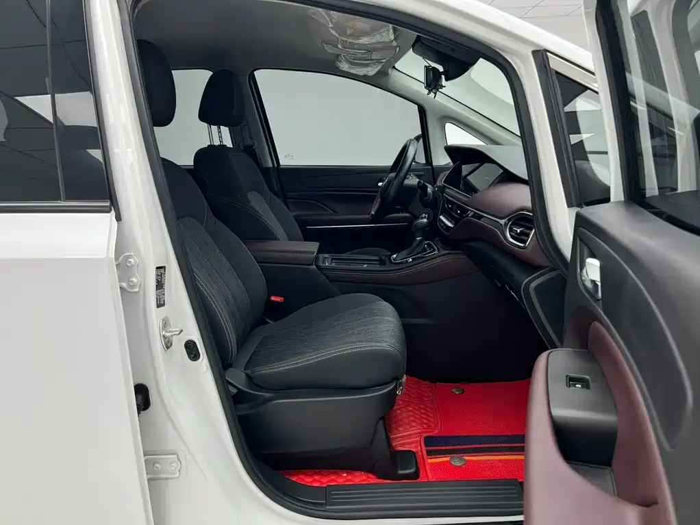 GAC Motor Trumpchi M6 — миниатюра 15