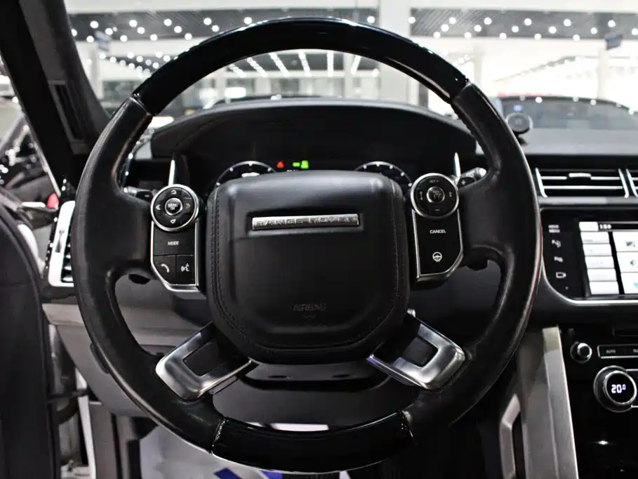 Land Rover Range Rover — миниатюра 6