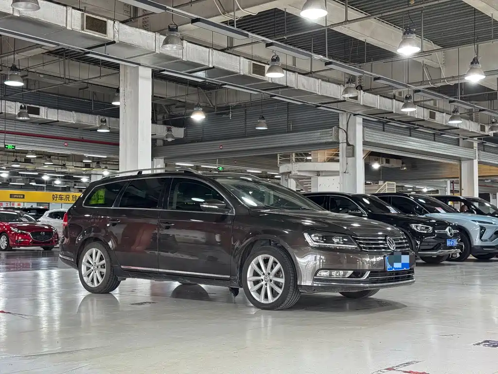 Volkswagen Magotan (Import) — миниатюра 3