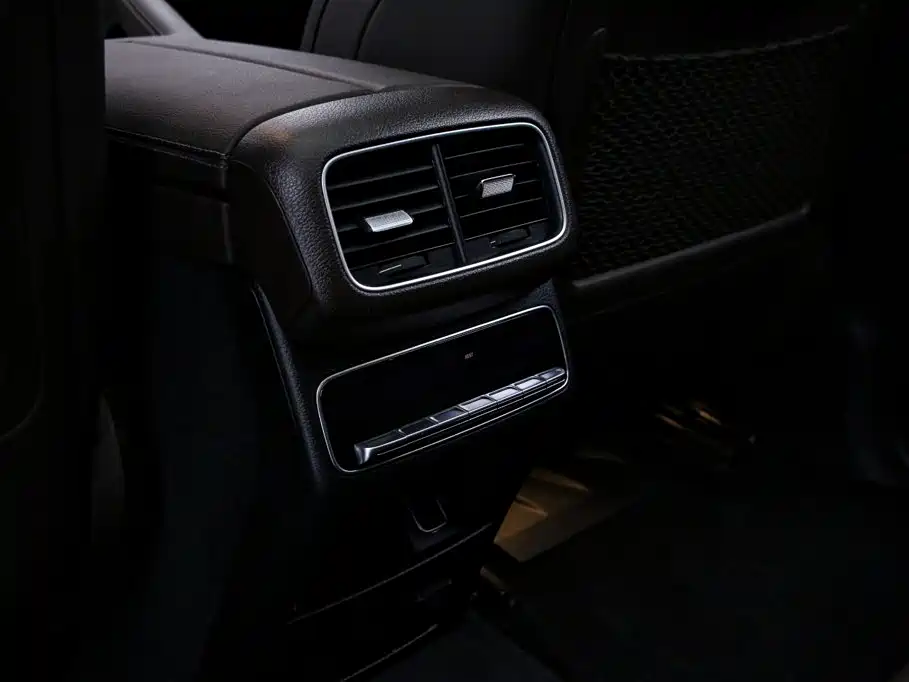 Mercedes-Benz GLS — миниатюра 19