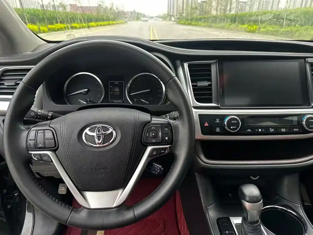 Toyota Highlander — миниатюра 5