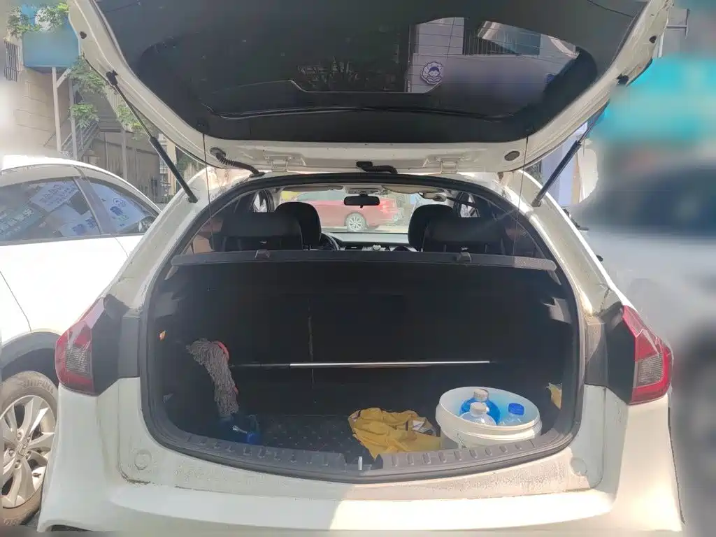 Geely Vision X3 — миниатюра 10