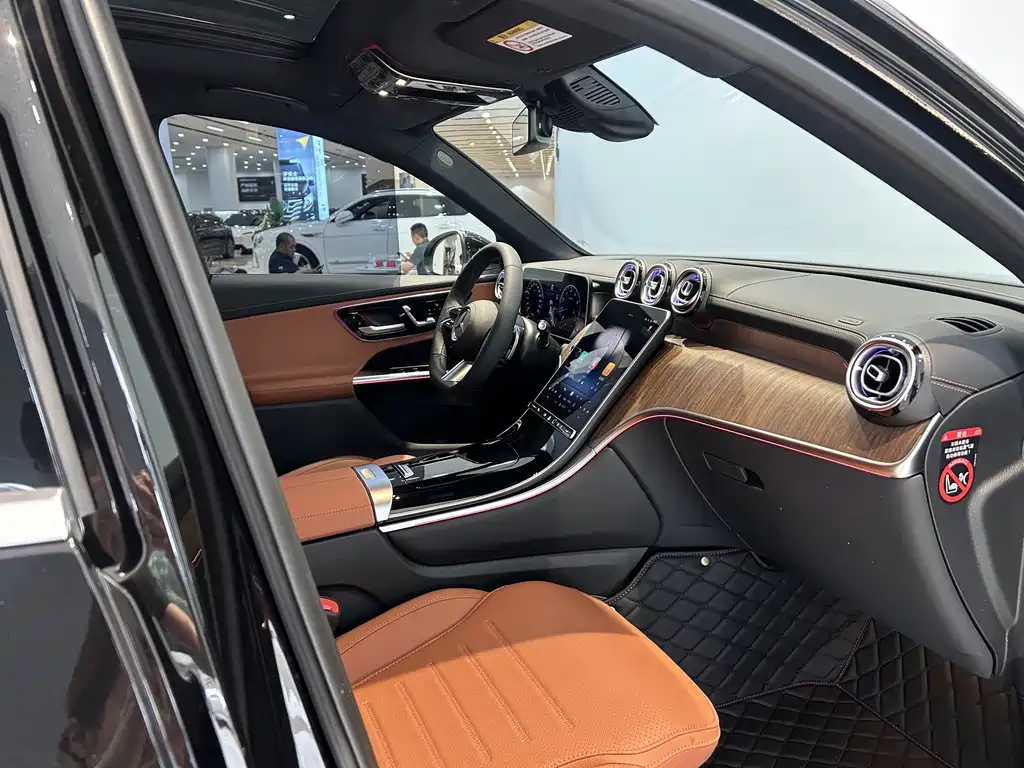 Mercedes-Benz GLC — миниатюра 16