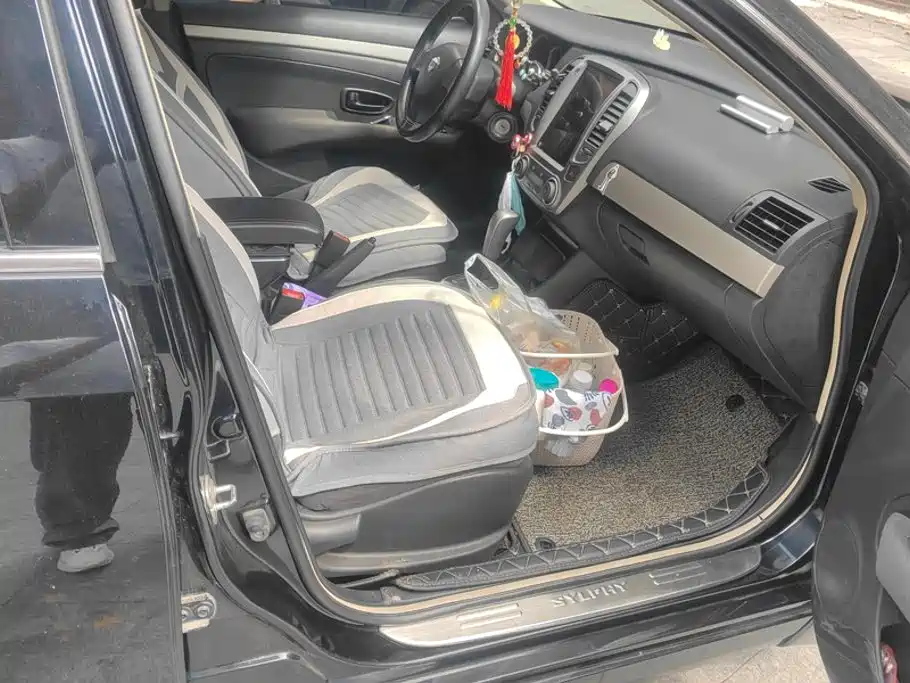 Nissan Sylphy — миниатюра 8