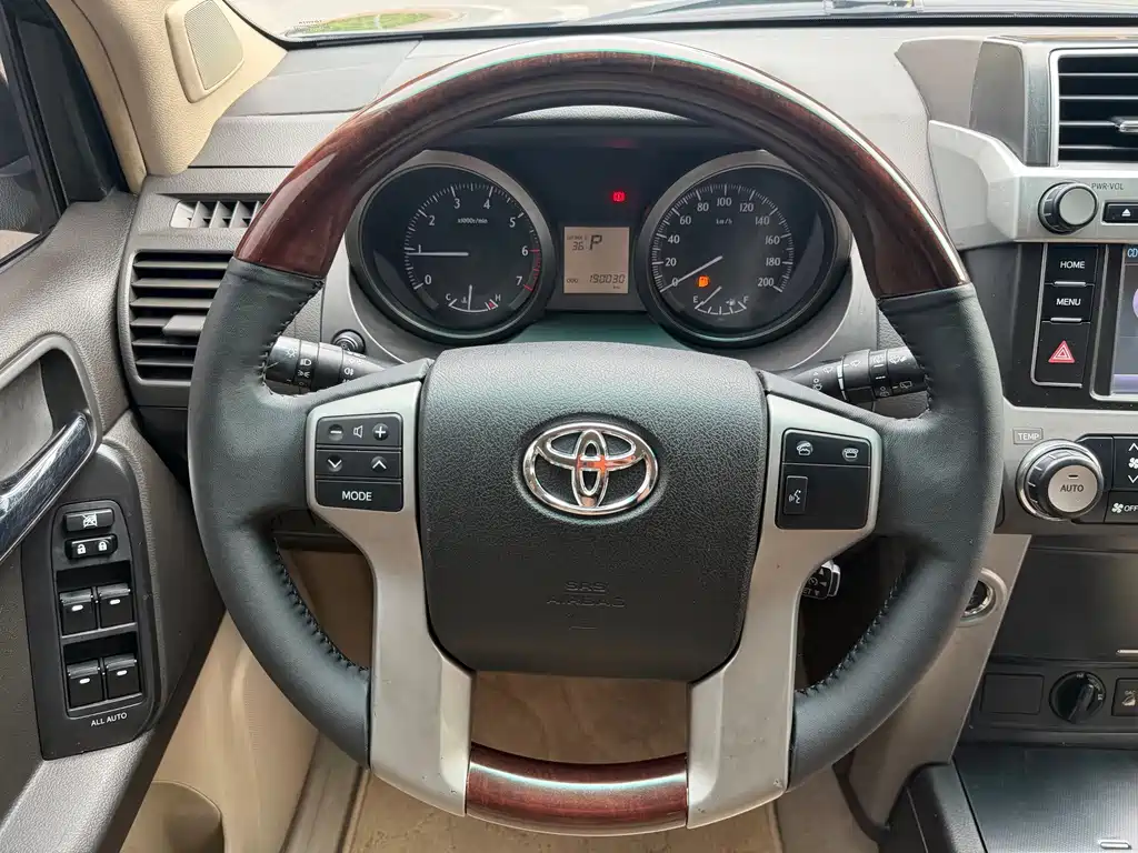 Toyota Prado — миниатюра 9