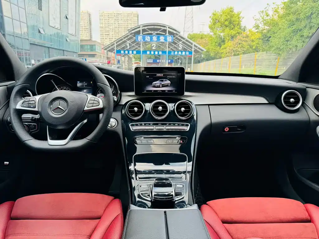 Mercedes-Benz C-Class — миниатюра 3