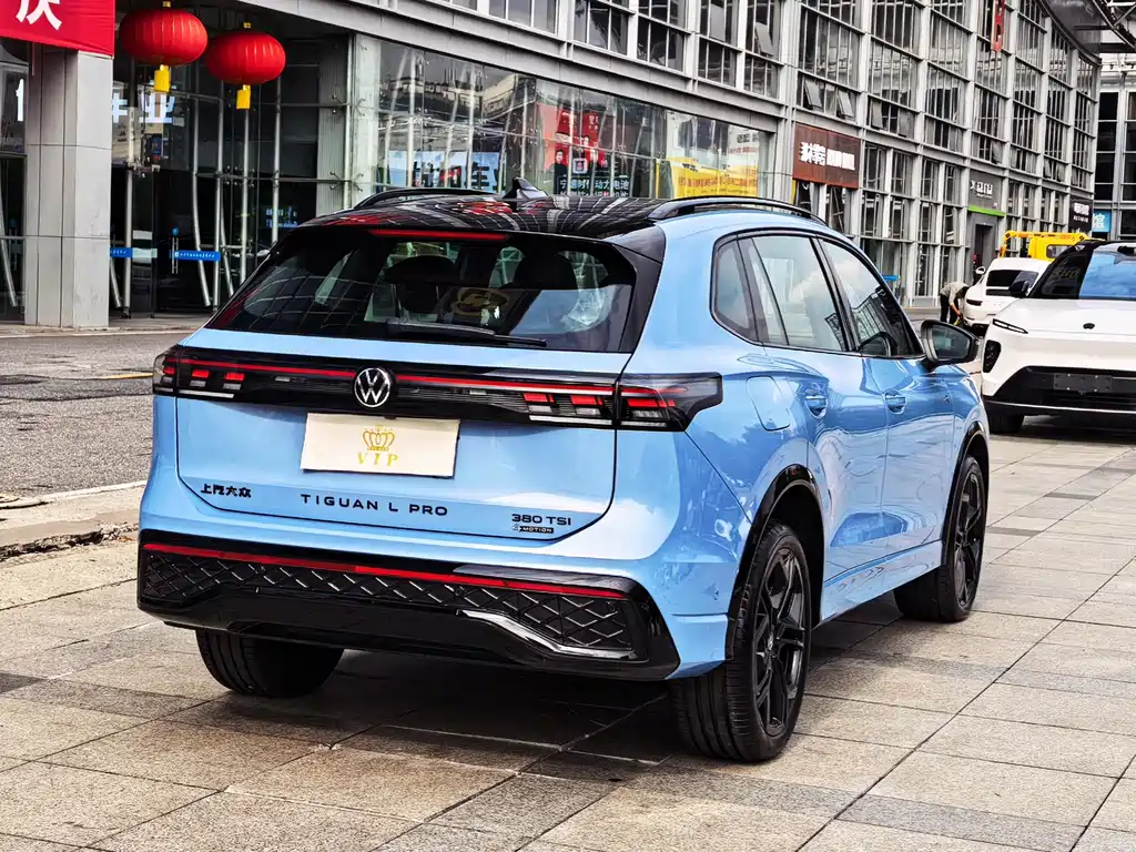 Volkswagen Tiguan L — миниатюра 7