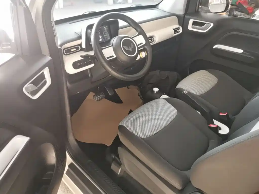 Wuling MINIEV — миниатюра 16