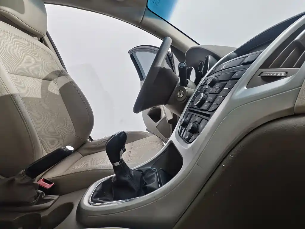 Buick Excelle — миниатюра 15