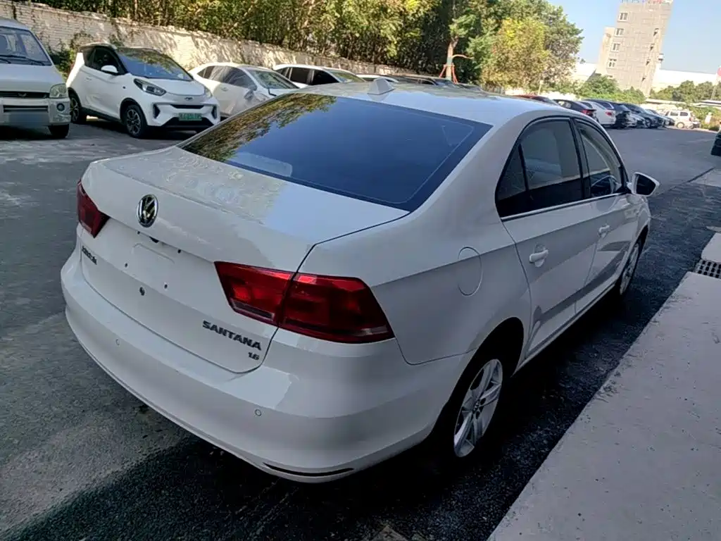 Volkswagen Santana — миниатюра 7