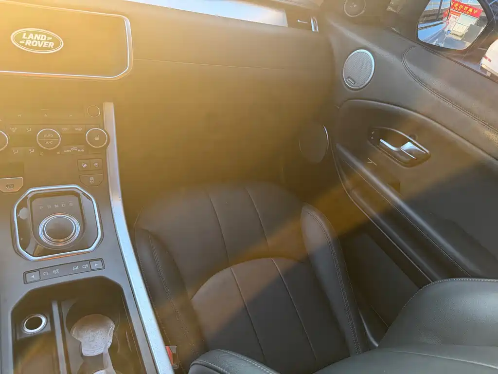 Land Rover Evoque — миниатюра 8