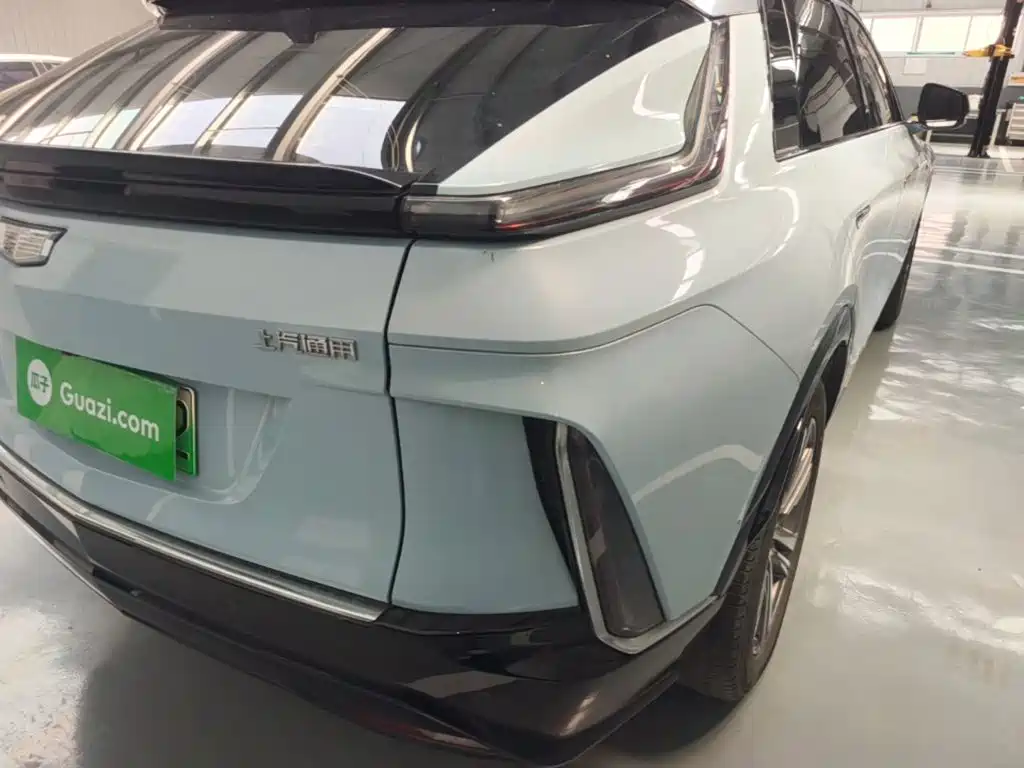 Cadillac Lyriq — миниатюра 8
