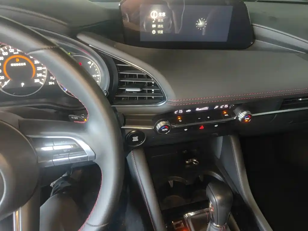Mazda 3 Axela — миниатюра 13
