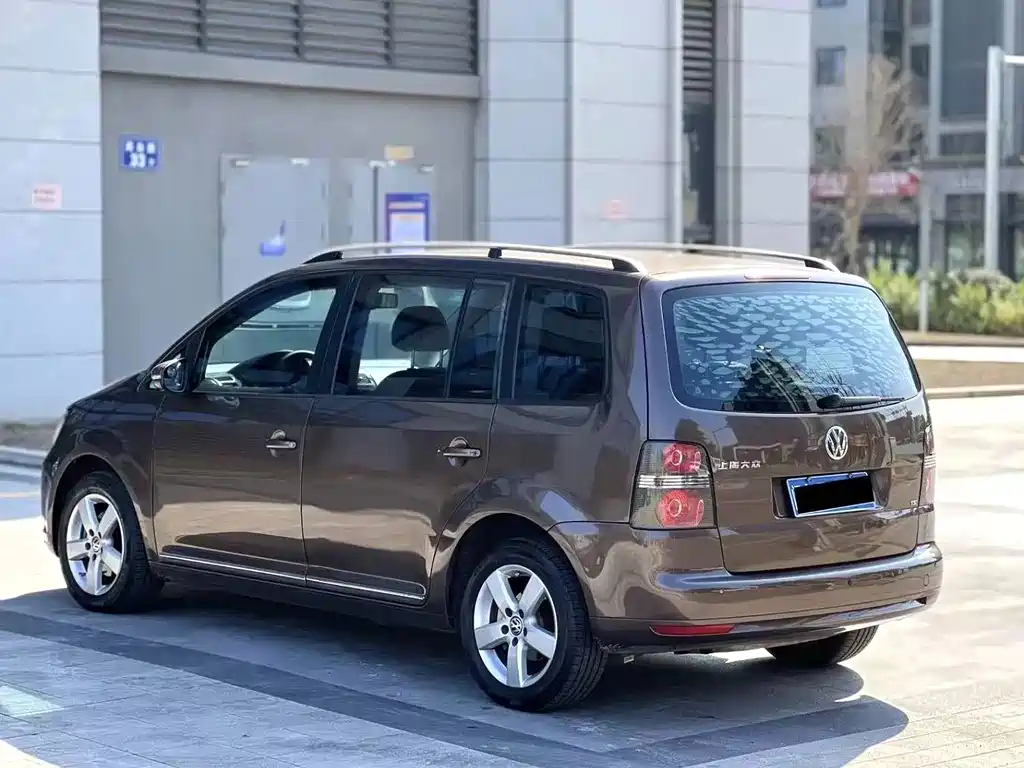 Volkswagen Touran — миниатюра 8