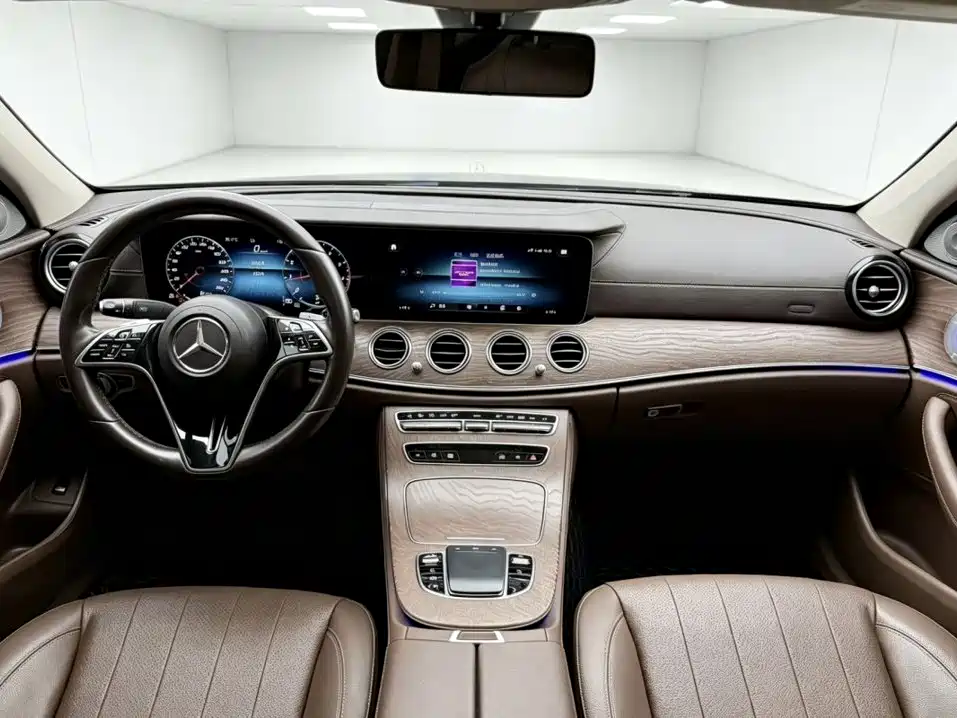 Mercedes-Benz E-Class — миниатюра 5