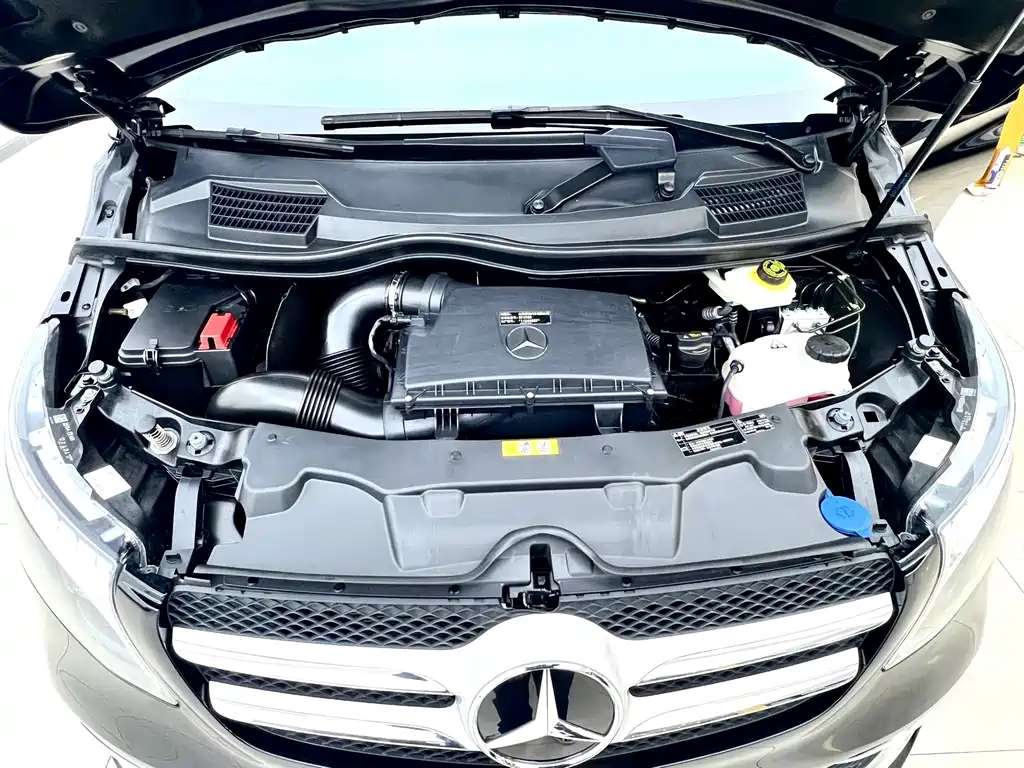Mercedes-Benz V-Class — миниатюра 11