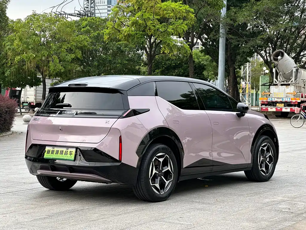 Zeekr X 2025 мест