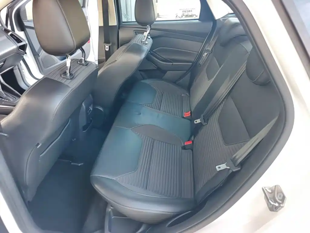 Ford Focus — миниатюра 17