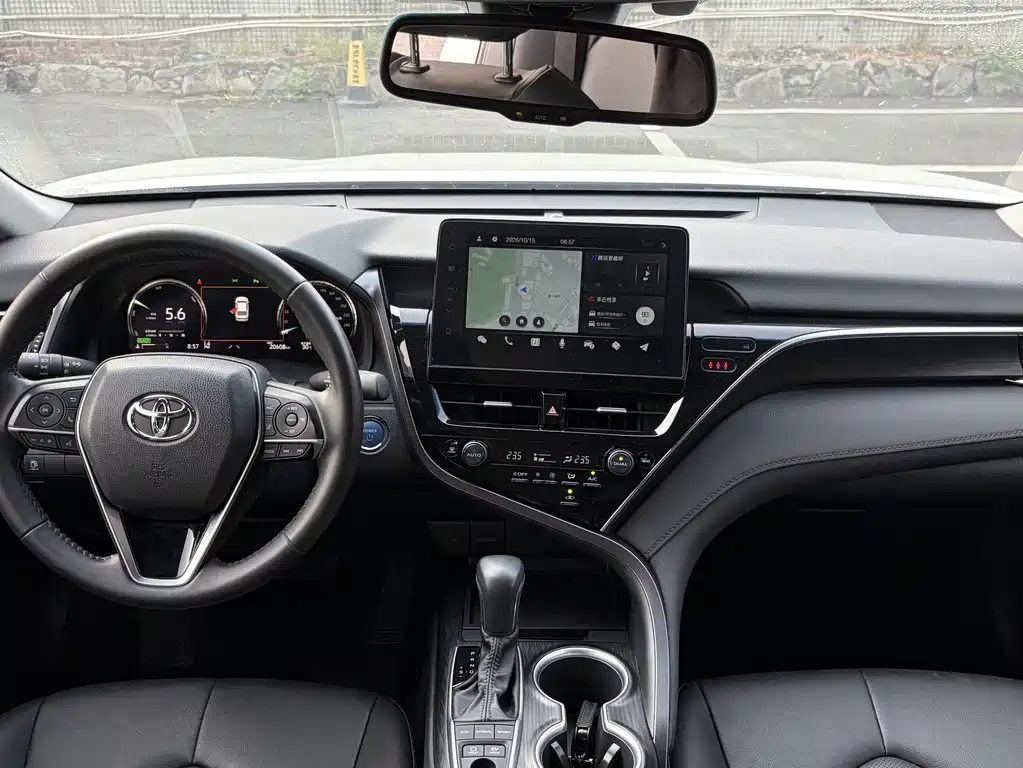 Toyota Camry — миниатюра 10