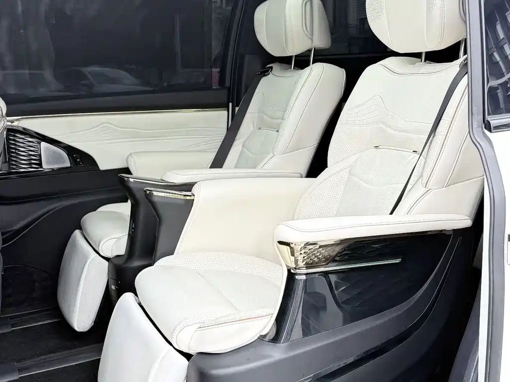 GAC Motor Trumpchi M8 — миниатюра 6