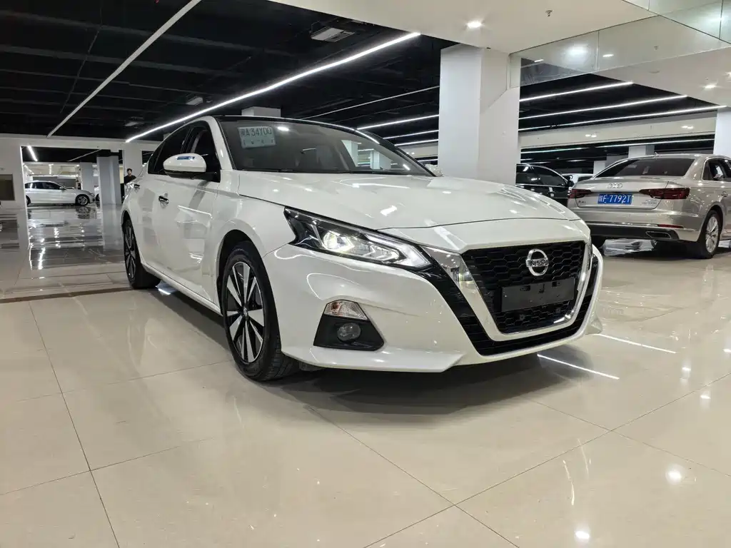 Nissan Teana — миниатюра 3