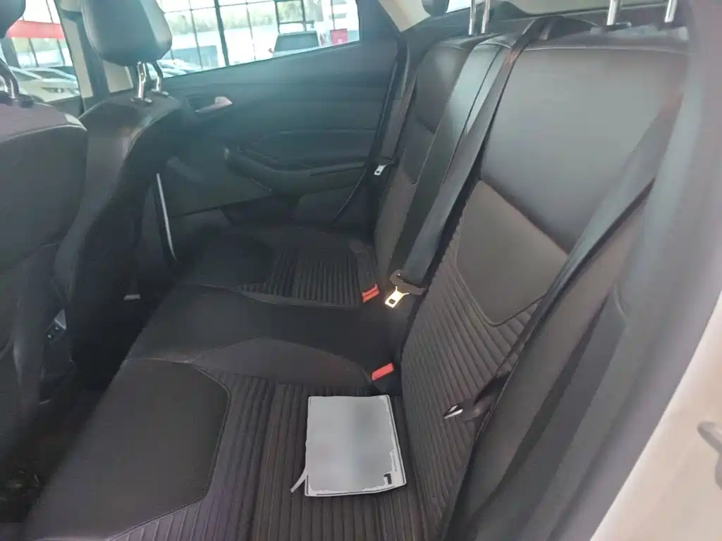Ford Focus — миниатюра 17