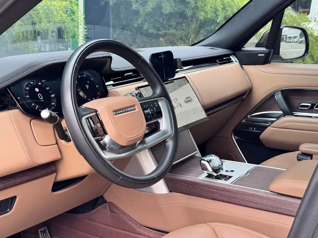 Land Rover Range Rover — миниатюра 9
