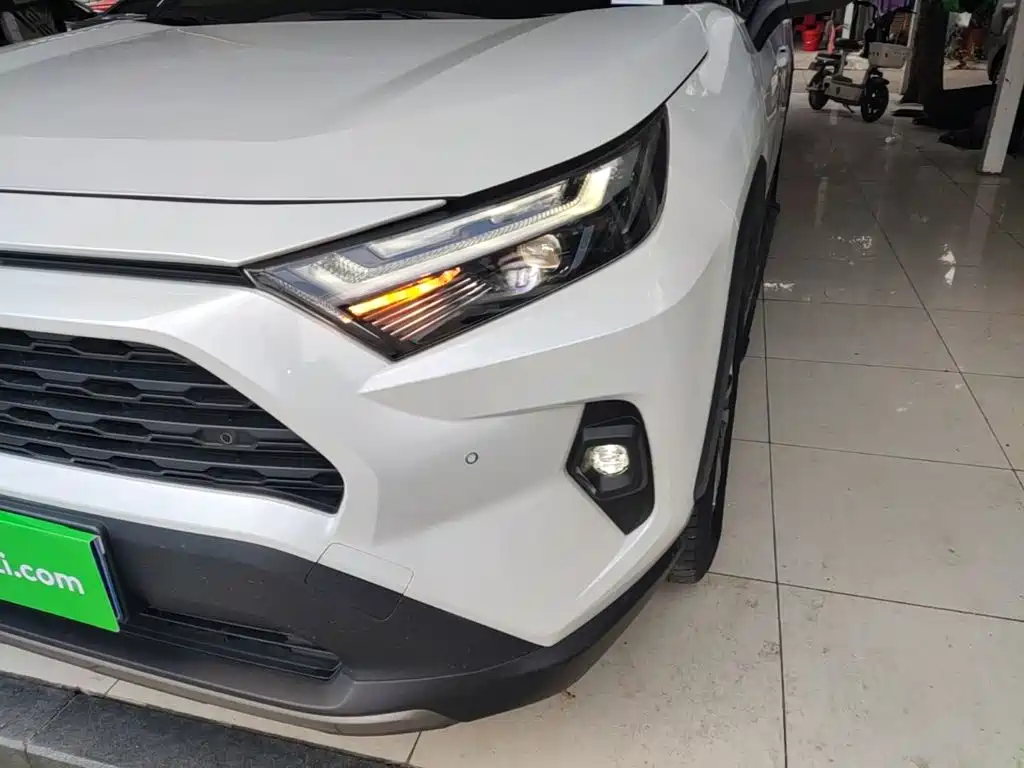Toyota RAV4 — миниатюра 24