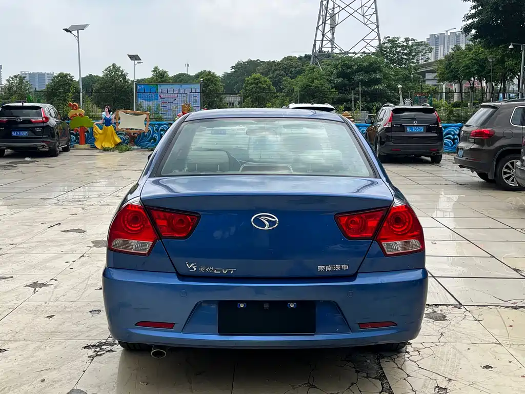 Soueast V3 2010 1.5L CVT Flagship