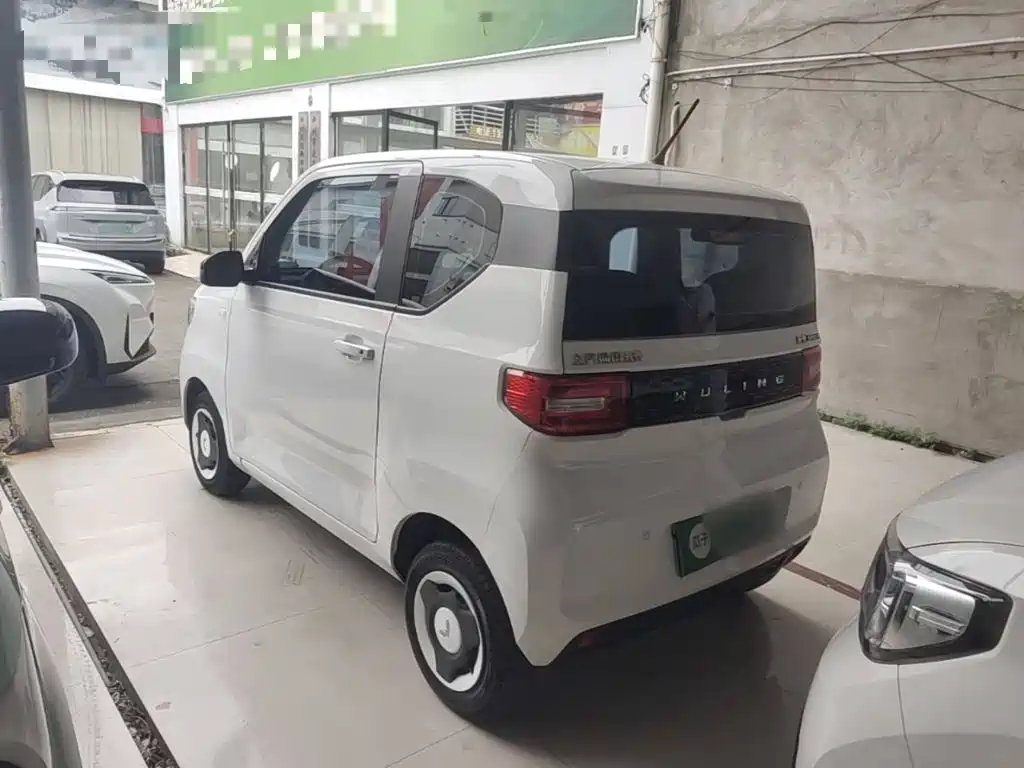Wuling MINIEV — миниатюра 5