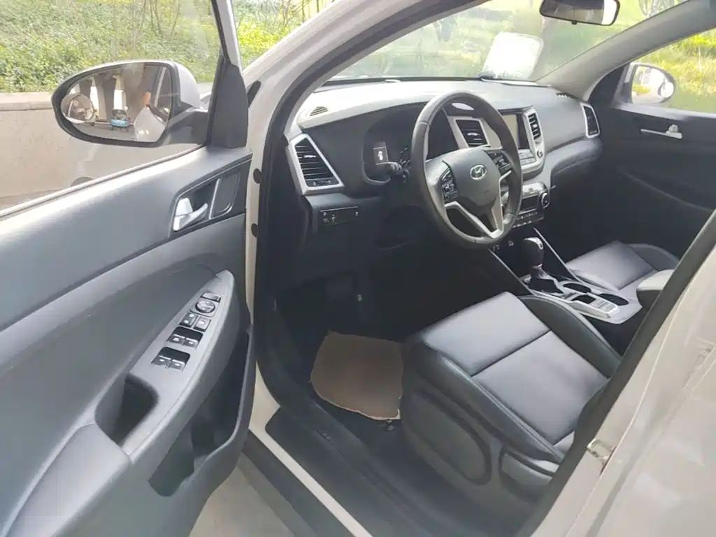 Hyundai Tucson — миниатюра 16