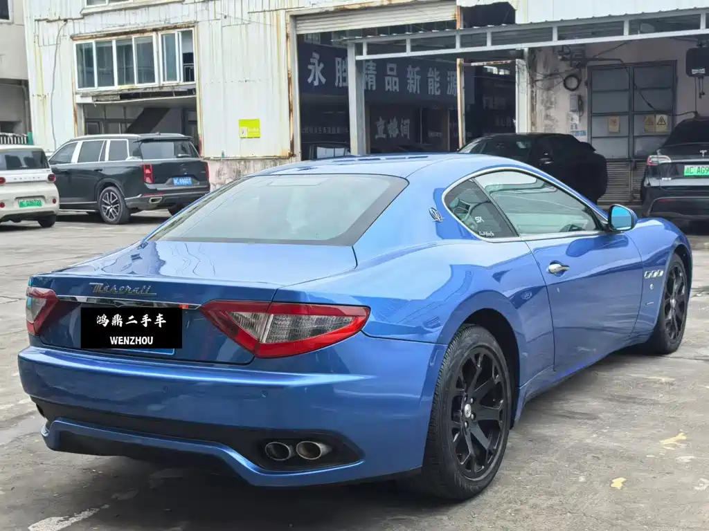 Maserati GranTurismo — миниатюра 5