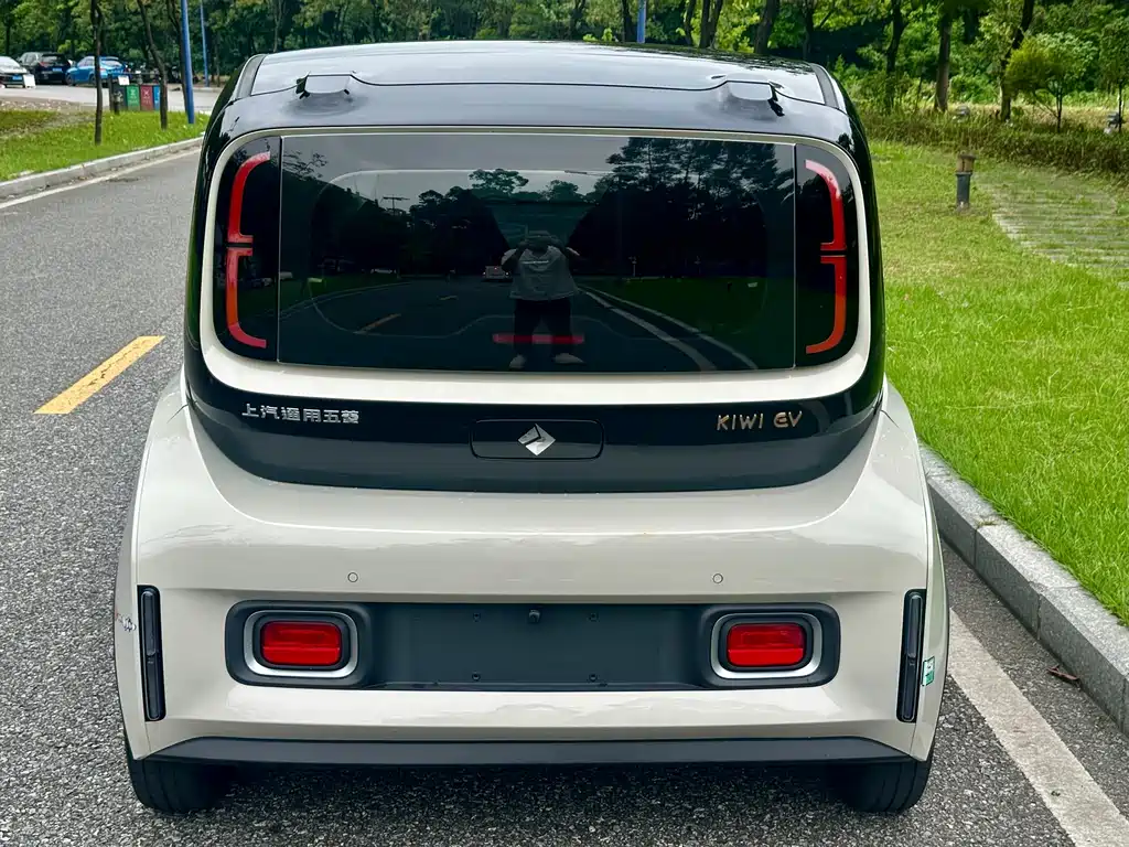 Baojun KiWi EV — миниатюра 5