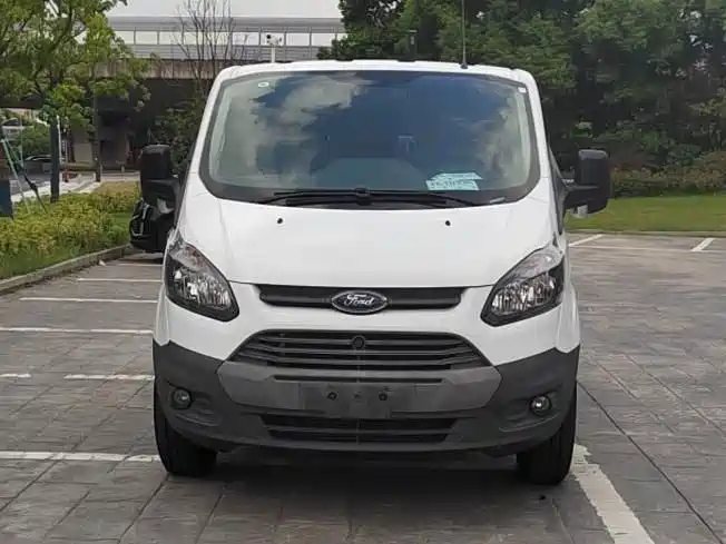 Ford Transit — миниатюра 7