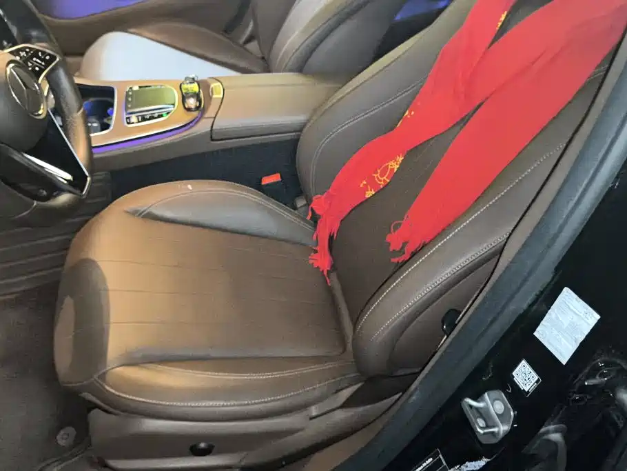 Mercedes-Benz E-Class — миниатюра 9