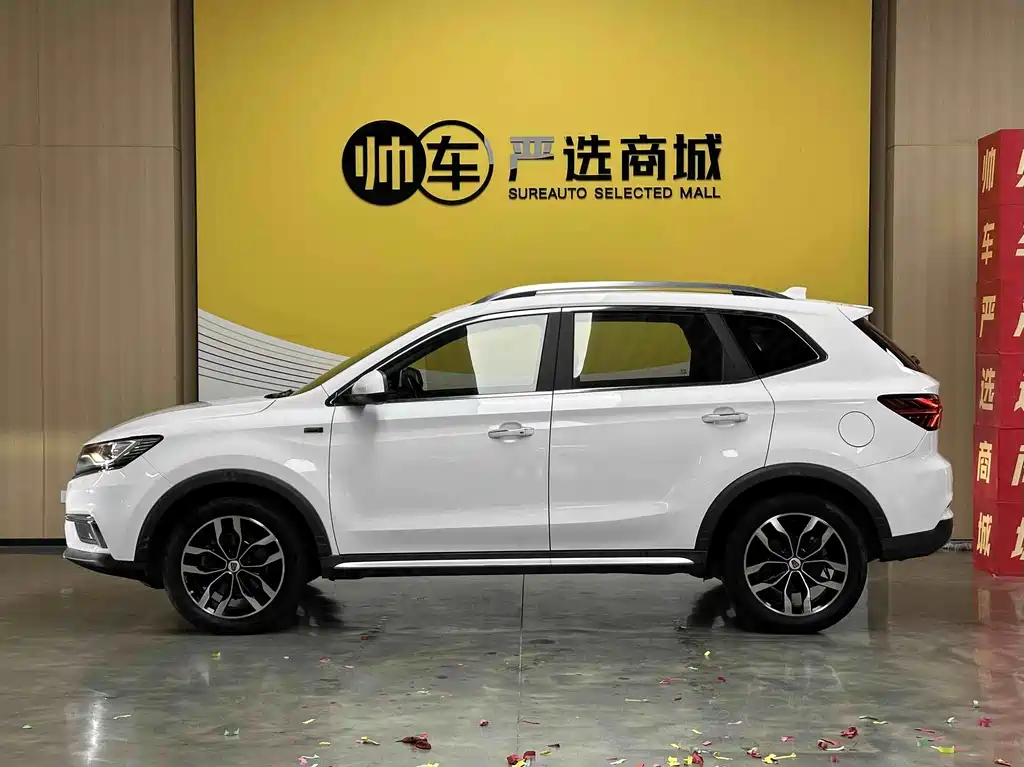 Roewe RX5 — миниатюра 4
